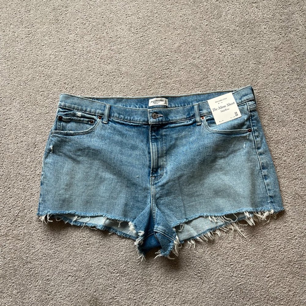 Mid Rise Mom Short - Picture 2 of 5